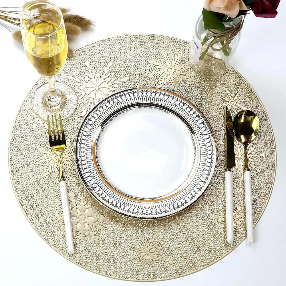 Round Gold Christmas placemats Set of 4 for Dining Table Mats 15“ Wipeable Snowflake Placemats.