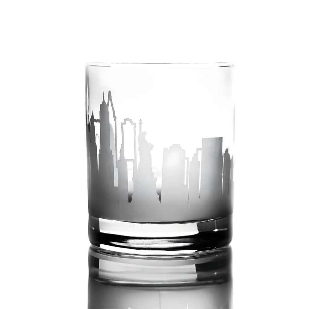 This 10 oz whiskey glass tumbler features a sand-etched New York city skyline—perfect for New York lovers to enjoy their favorite drink.
