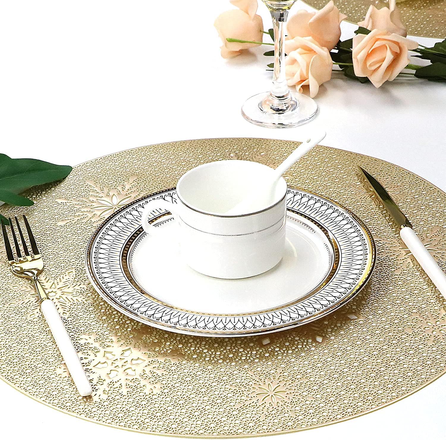 Round Gold Christmas placemats Set of 4 for Dining