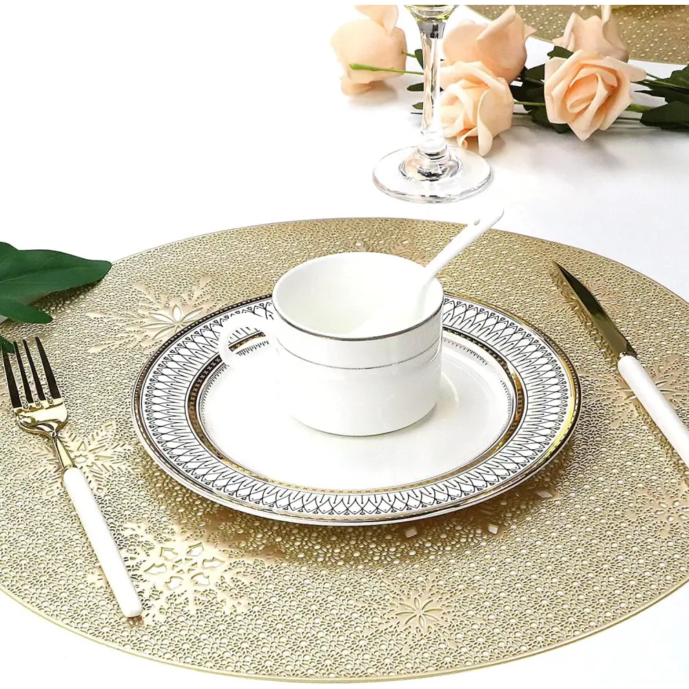 Round Gold Christmas placemats Set of 4 for Dining Table Mats 15“ Wipeable Snowflake Placemats