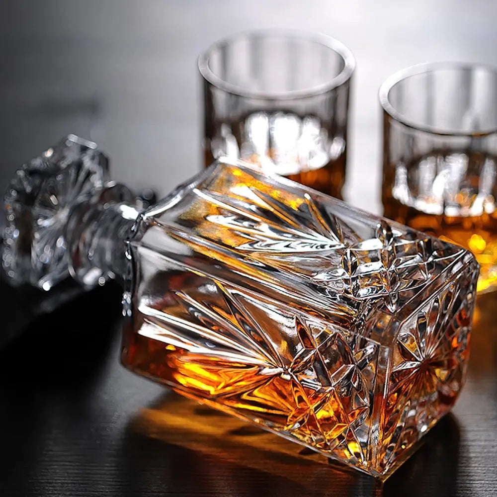 Whiskey Decanter Set with Glasses, 5Pcs - Premium Gift Box for Men and Women - Macchiaco